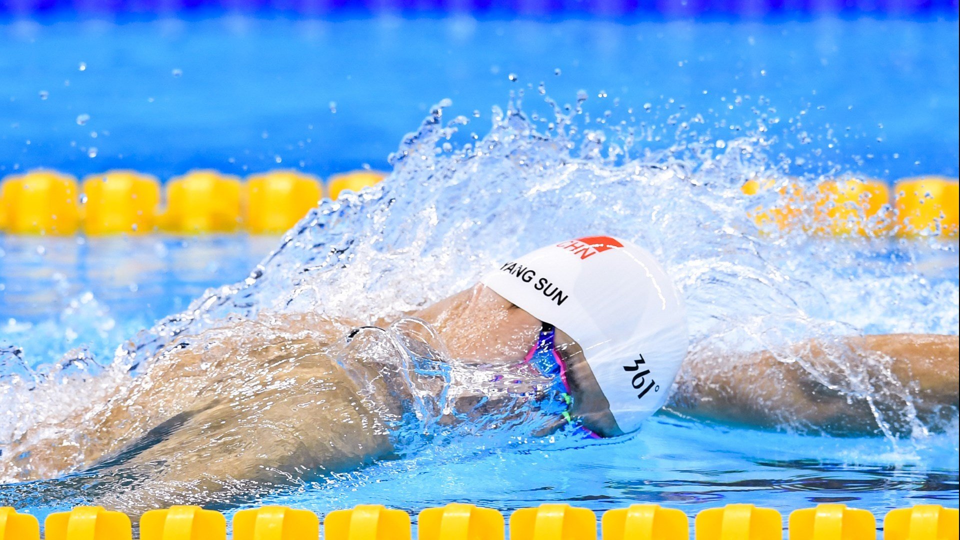 世界杯八强：荷阿大战火药味十足 裁判出牌次数创纪录