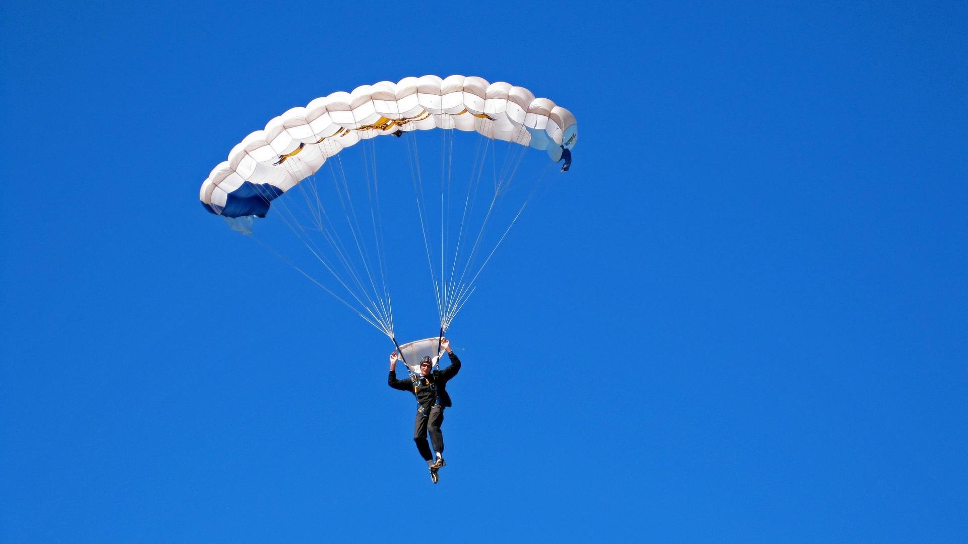 世界跆拳道锦标赛 中国队单日揽获三金